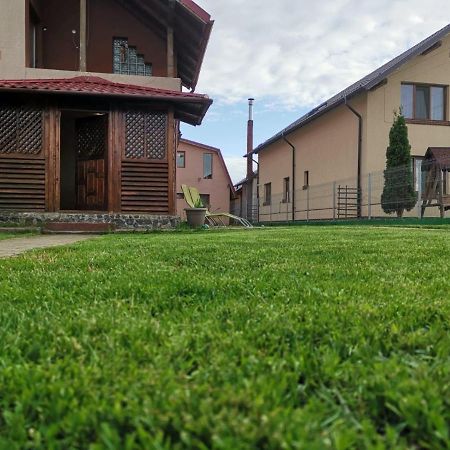 Vila De Vacanta Curtea de Argeş Eksteriør bilde